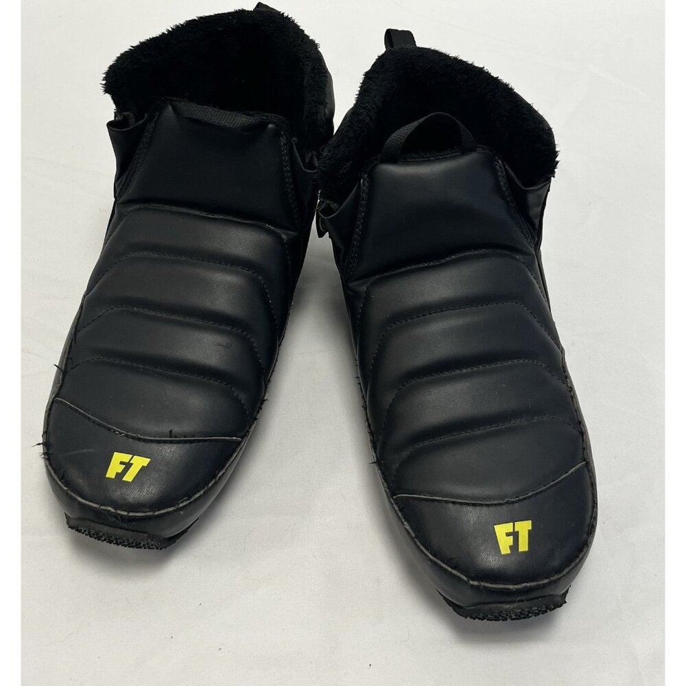 Rare Full Tilt Apres Bootie Medium (7-9) FT’S 🤩